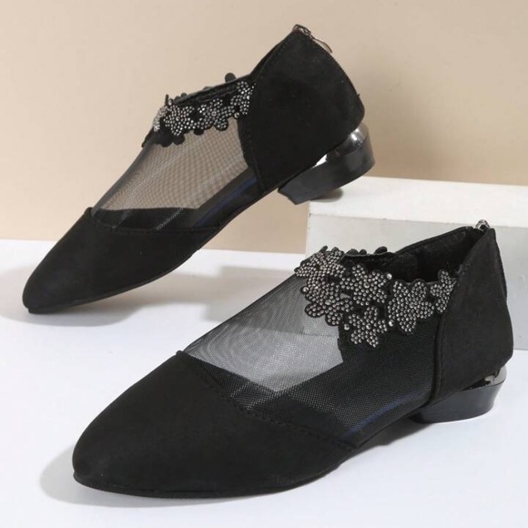 SHEIN NWT women’s black Pointed toe flats with rhinestones and mesh size 5 - Picture 1 of 8